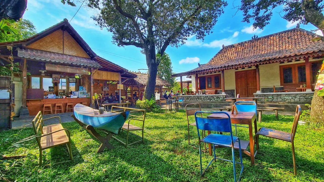 Omah Pitoe Yogya Homestay Jogjacarta Exterior foto
